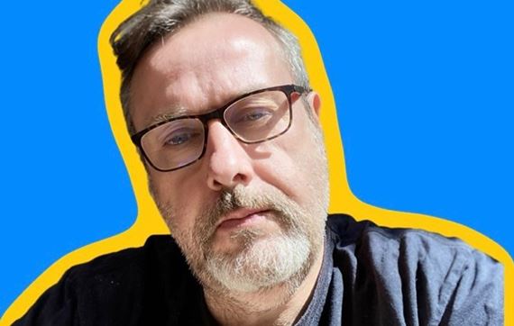 Stewart Gilray, zakladate� �t�dia Just Add Water, prehral vo veku 51 rokov svoj boj proti Covidu 